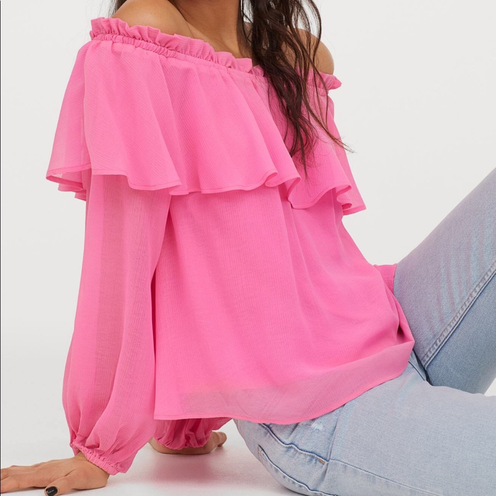 New without  tag H&M Off the shoulder Blouse